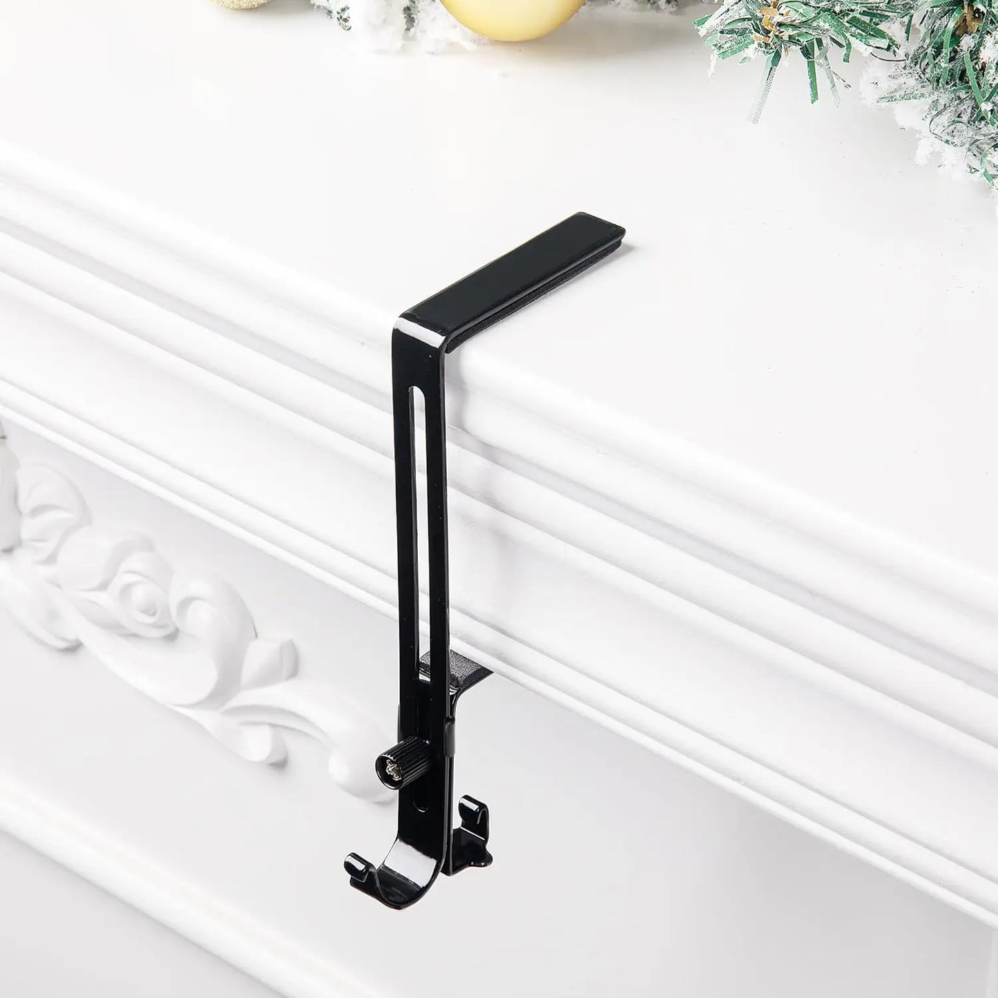 4Pcs Christmas Stockings Holder Hanger Metal Hooks for Hanging Stockings Stocking Holders for Mantle for Christmas Decoration